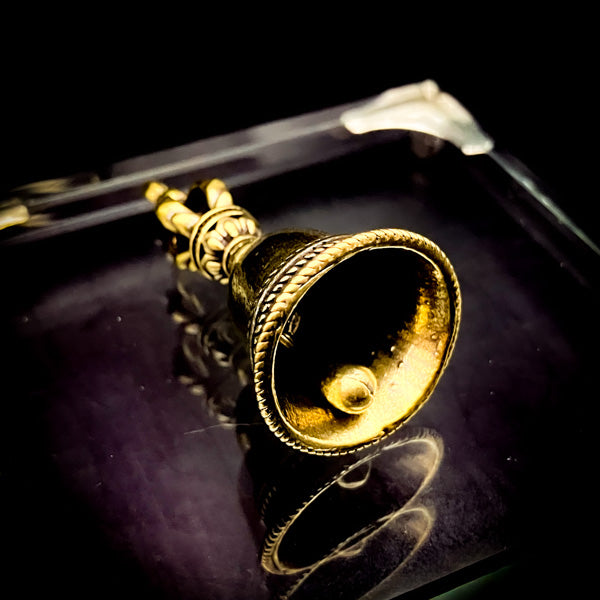 【再入荷・早い者勝ち】複数の敵を痛めつける魔力で最強復讐を!【効果抜群・高等呪術】呪いのベル