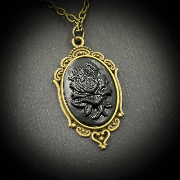 相手を永遠に独り占め!略奪愛成就黒魔術アクセサリー【黒薔薇の呪愛】
