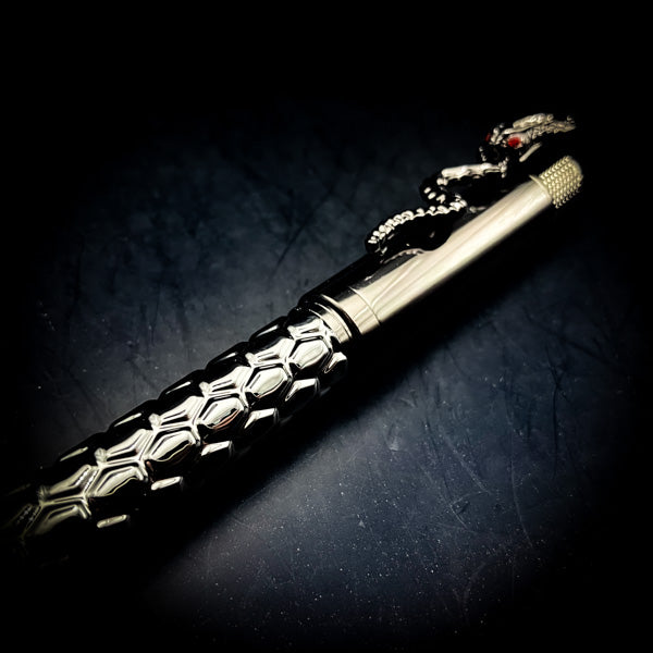 NEW・邪悪者を腐敗【召喚呪術】呪いの銀蛇＜ペン＞