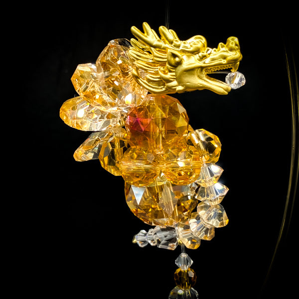 金龍の魔力が、財運と強運を呼び込む　黒魔術アクセサリー「龍輝金華」