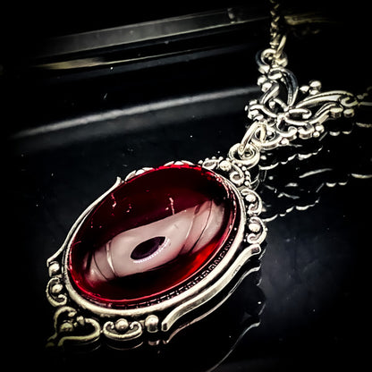 因果を反転させる黒紅の呪石 黒魔術アクセサリー 「カルマ・リフレクション」