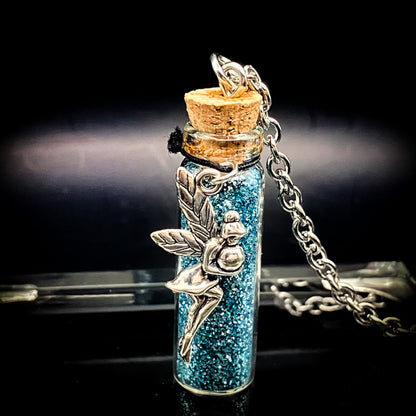 人生の邪魔者を排除し願望成就へ導く黒魔術アクセサリー「蒼天使の魔石瓶」