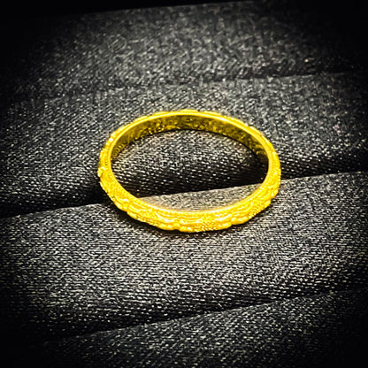 お金を呼び、守り、さらにお金を呼ぶ黄金循環 ！黒魔術アクセサリー【金運招来のゴールドリング】